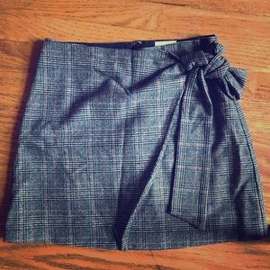 Aritzia skirt